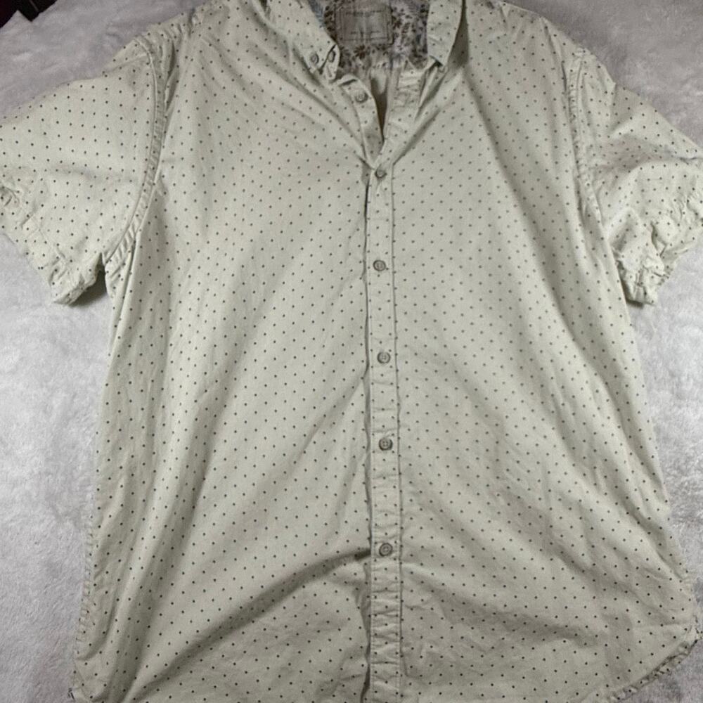 denim and flowers by Ricky sing tan blue polka dots short sleeve size large
